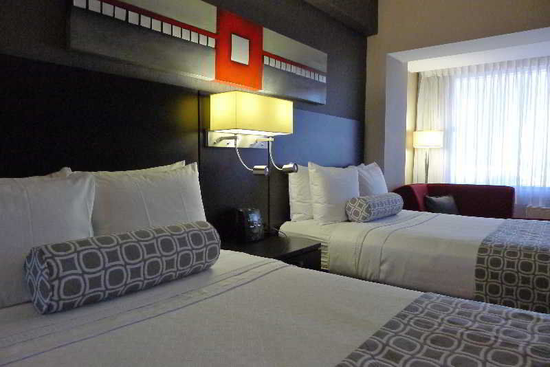 Armon Plaza Montreal Airpt, Trademark Collection By Wyndham Eksteriør billede
